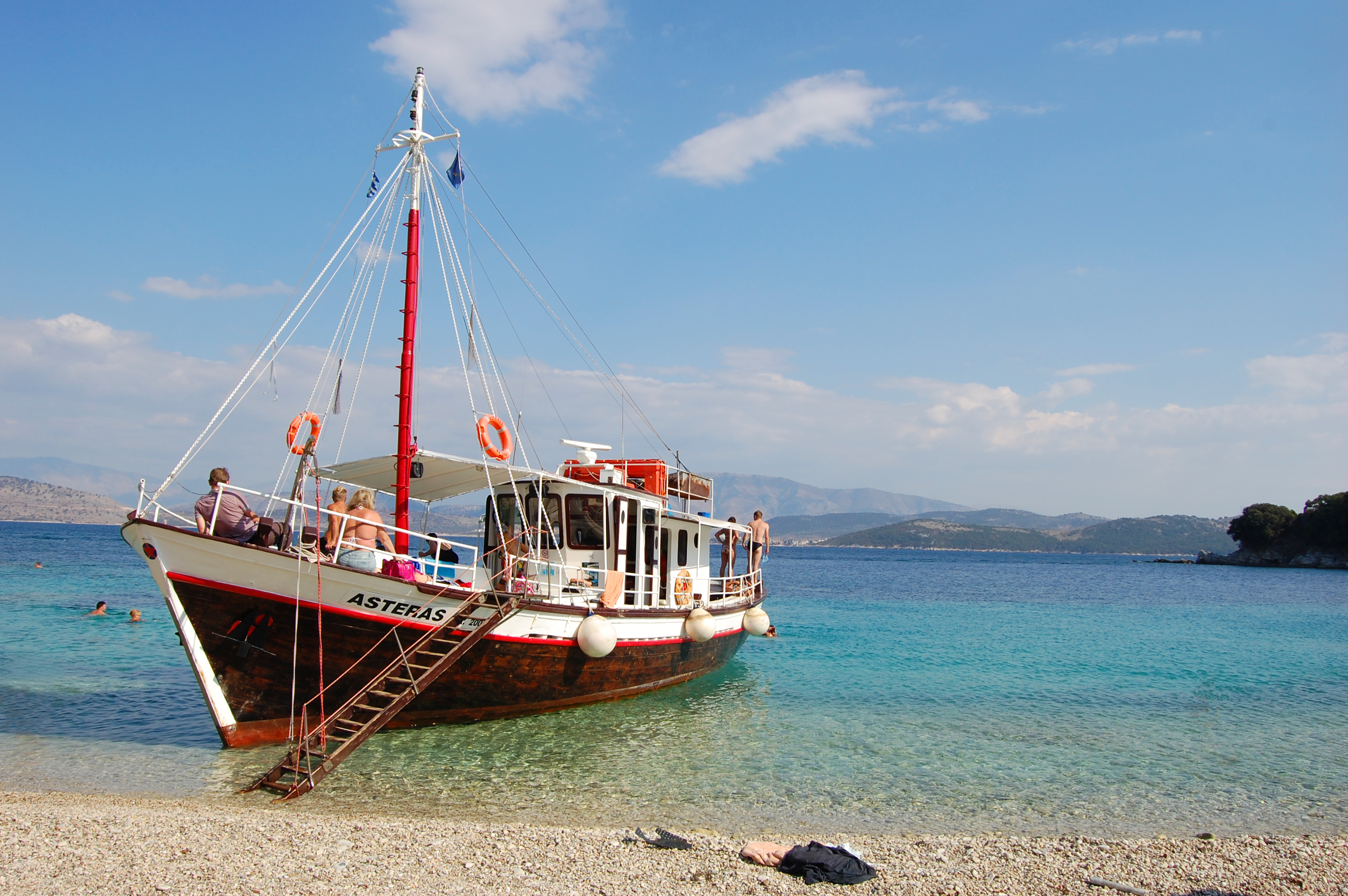 Oil paint effect. Convert photo to oil painting art online.